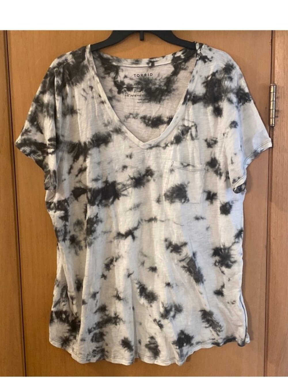 Torrid Classic Fit Short Sleeve Tie Dye Tee T-Shirt White and Blue Plus Size 6X